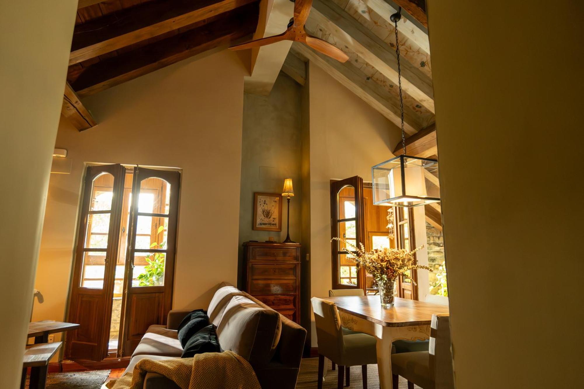הוילה Sarvisé Casa Maria Berna מראה חיצוני תמונה